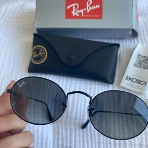 Ray Ban Oval Flat Lens Black NWT